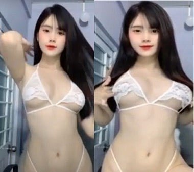 Красивый жемчужный кролик мастурбирует с пиздным соком